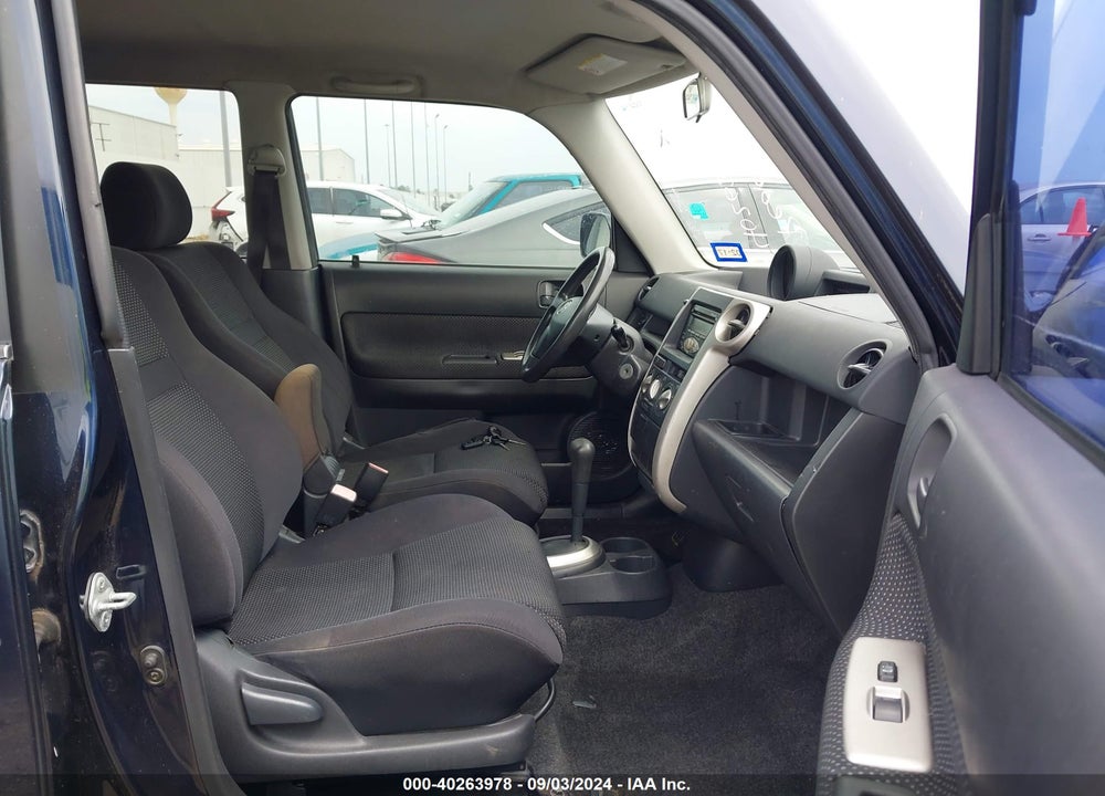 2006 SCION XB VIN: JTLKT324164040160
