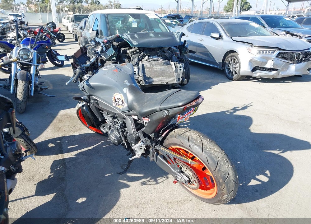 2021 YAMAHA MT09 C VIN: JYARN71YXMA000380