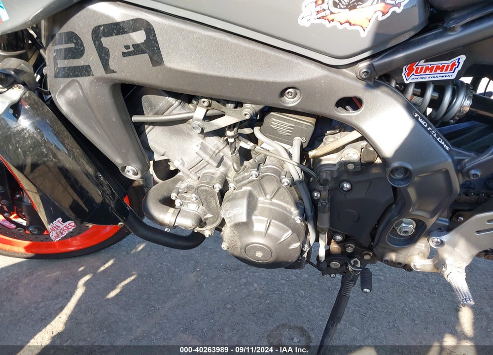 2021 YAMAHA MT09 C VIN: JYARN71YXMA000380
