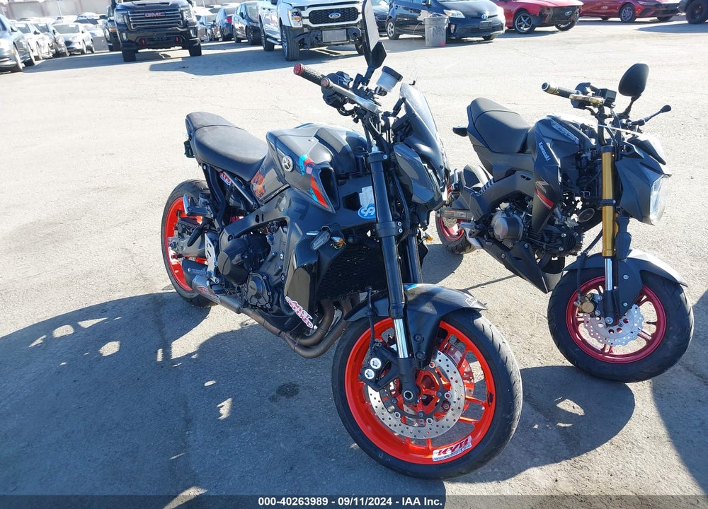 2021 YAMAHA MT09 C VIN: JYARN71YXMA000380