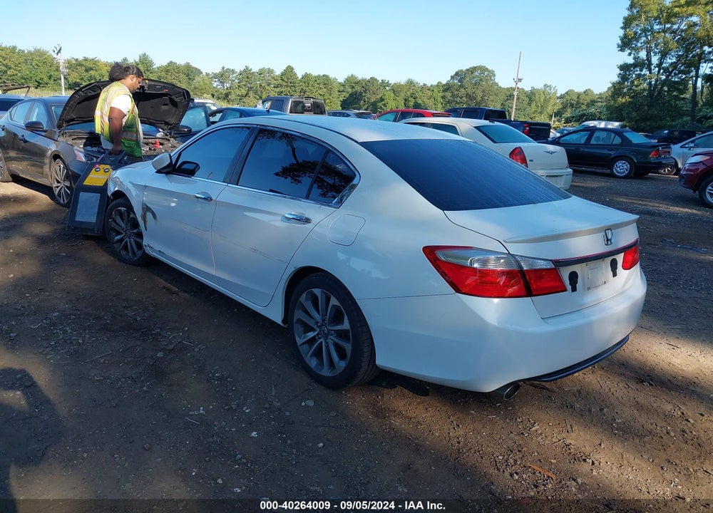 2015 HONDA ACCORD SPORT VIN: 1HGCR2F58FA215213