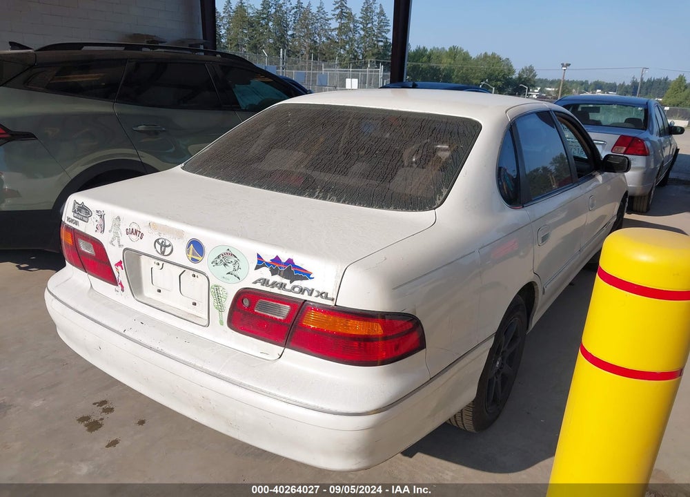 1999 TOYOTA AVALON XL VIN: 4T1BF18B6XU348001