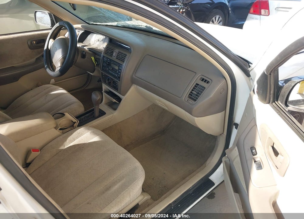 1999 TOYOTA AVALON XL VIN: 4T1BF18B6XU348001