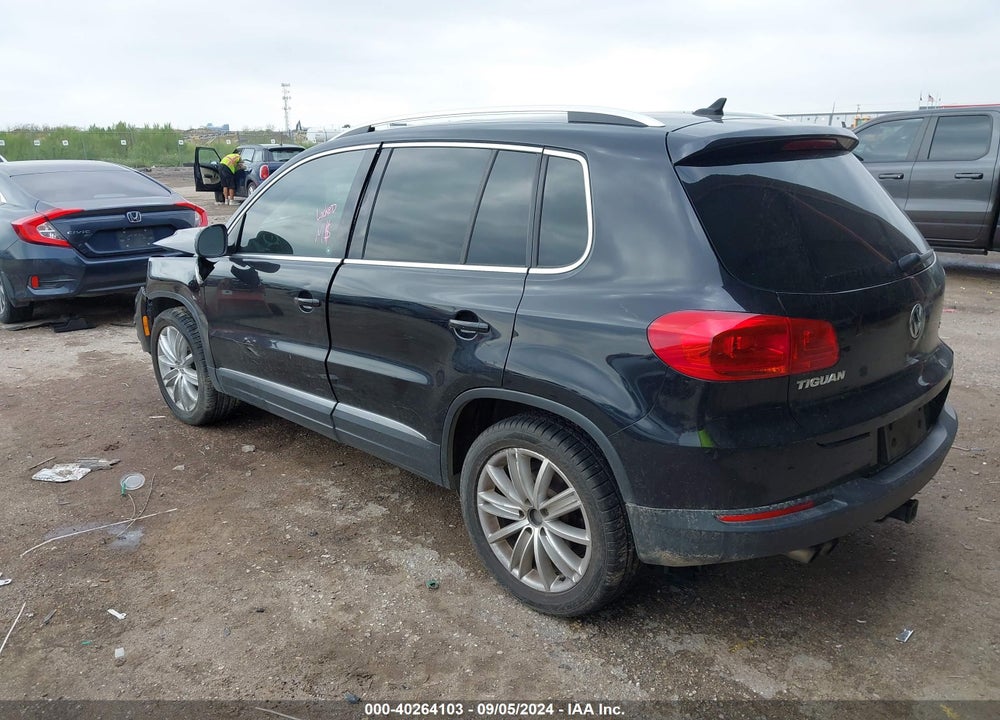 2012 VOLKSWAGEN TIGUAN SE VIN: WVGAV7AX5CW611195