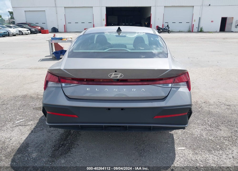 2024 HYUNDAI ELANTRA VIN: KMHLM4DG0RU777196