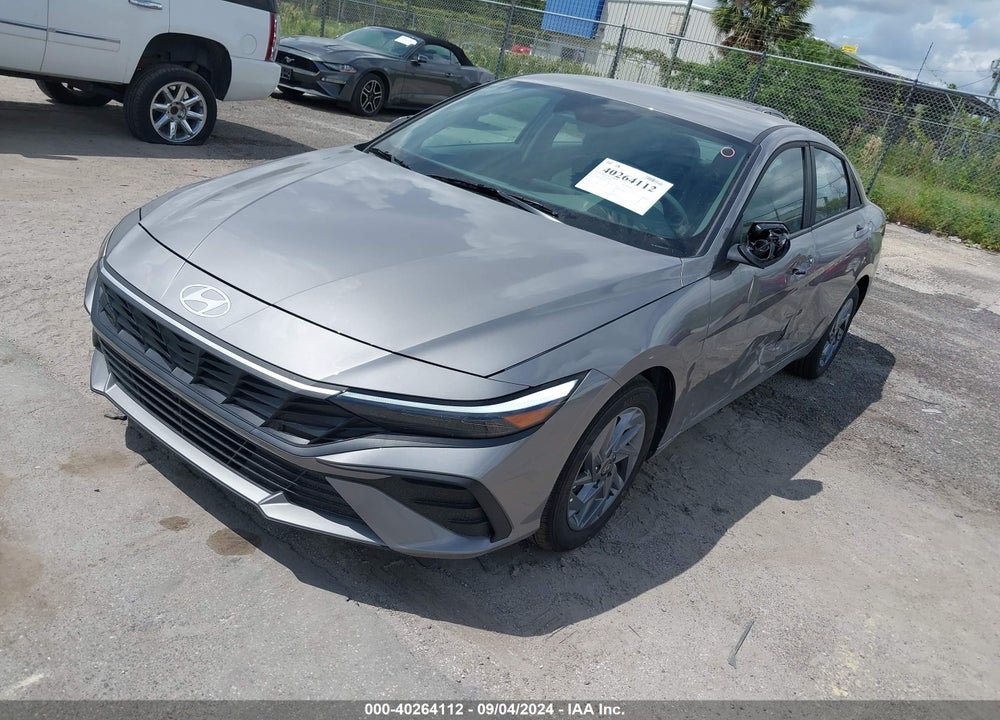 2024 HYUNDAI ELANTRA VIN: KMHLM4DG0RU777196
