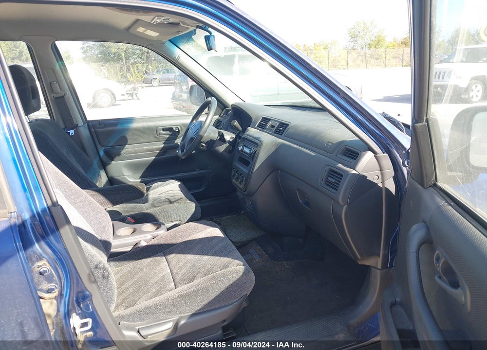 1999 HONDA CR-V LX VIN: JHLRD184XXC080749