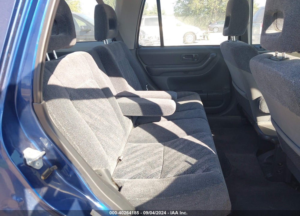 1999 HONDA CR-V LX VIN: JHLRD184XXC080749