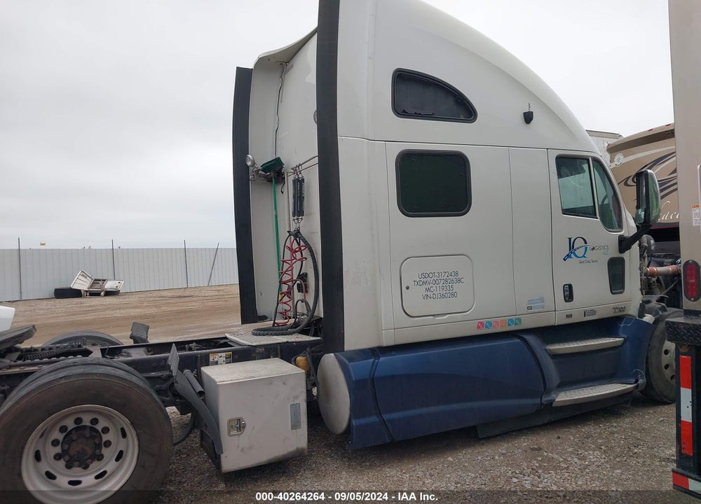 2013 KENWORTH T700 T700 VIN: 1XKFDP9X5DJ360280