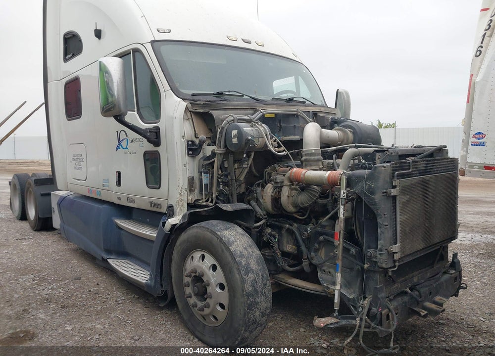 2013 KENWORTH T700 T700 VIN: 1XKFDP9X5DJ360280