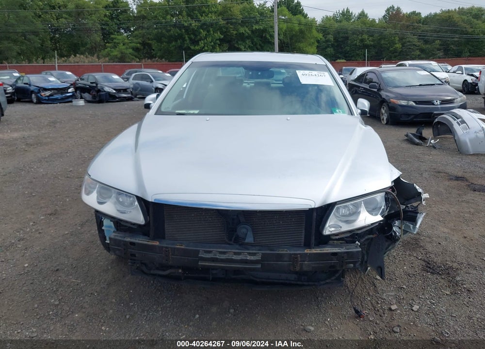 2008 HYUNDAI AZERA LIMITED VIN: KMHFC46F88A310564