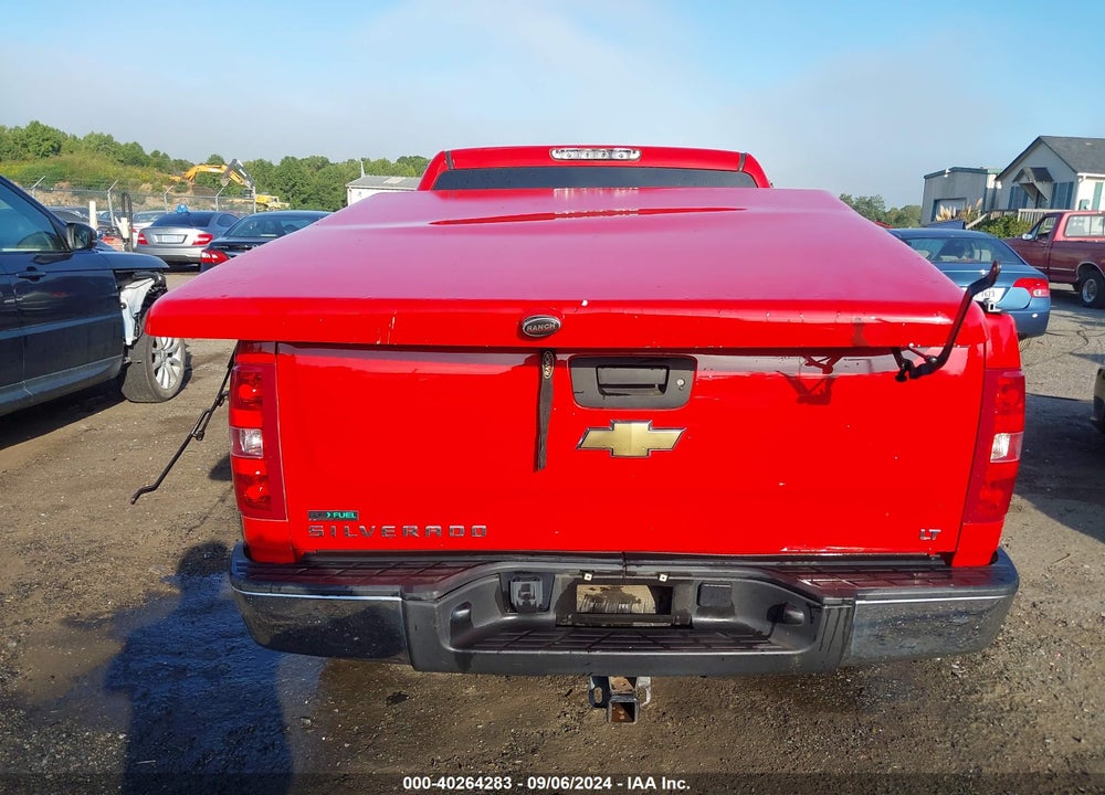 2011 CHEVROLET SILVERADO 1500 LT VIN: 3GCPCSE05BG197515