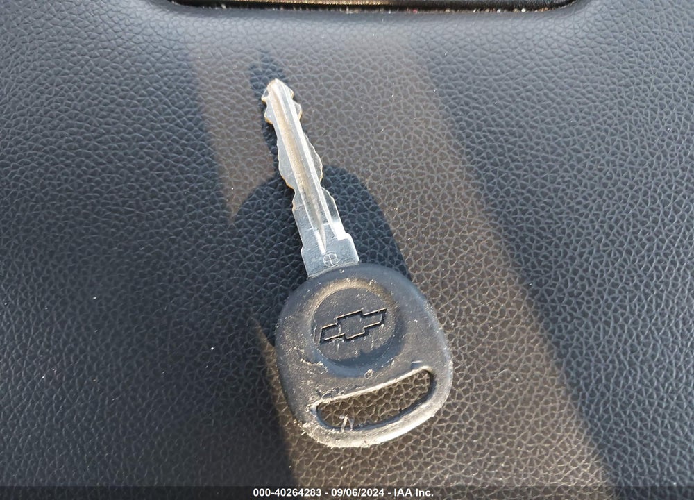 2011 CHEVROLET SILVERADO 1500 LT VIN: 3GCPCSE05BG197515