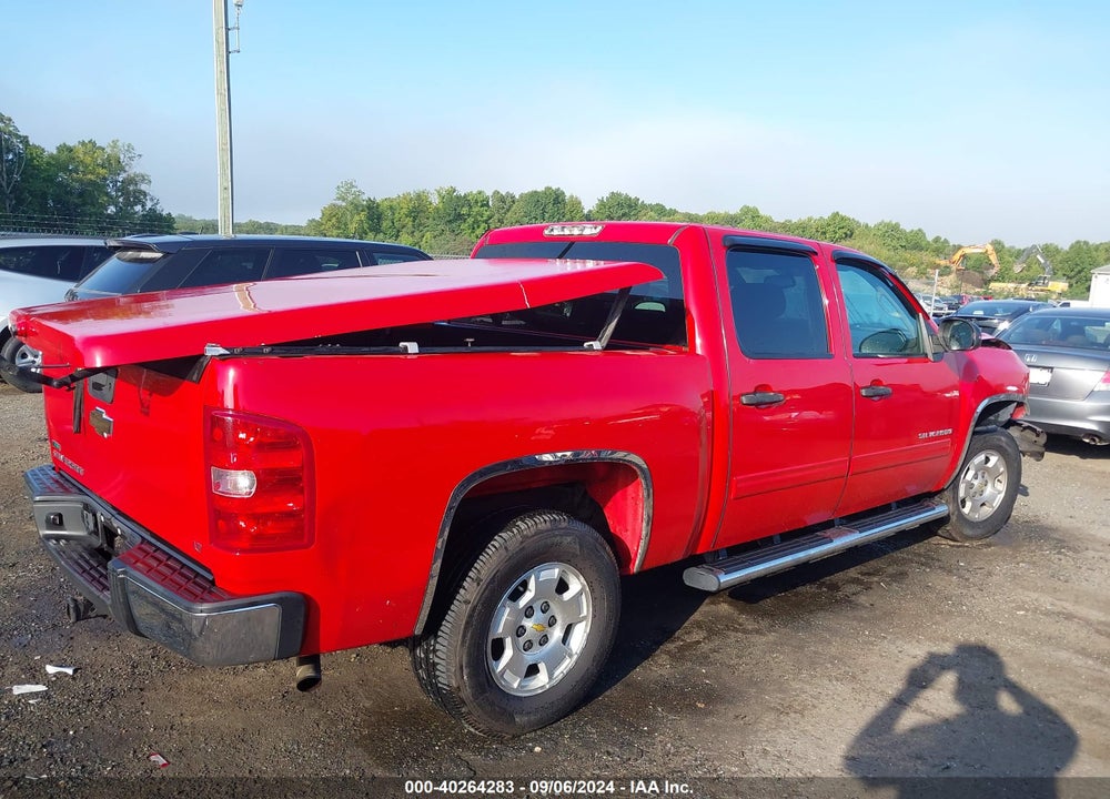 2011 CHEVROLET SILVERADO 1500 LT VIN: 3GCPCSE05BG197515