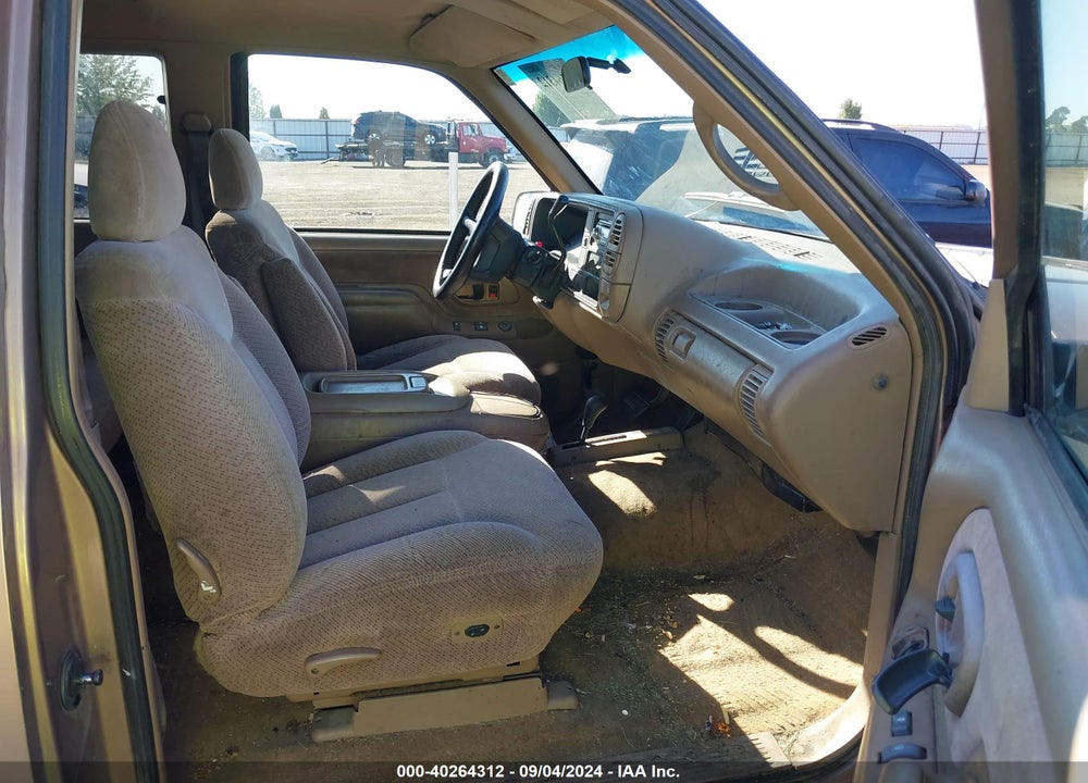 1995 CHEVROLET GMT-400 K1500 VIN: 2GCEK19K5S1143186