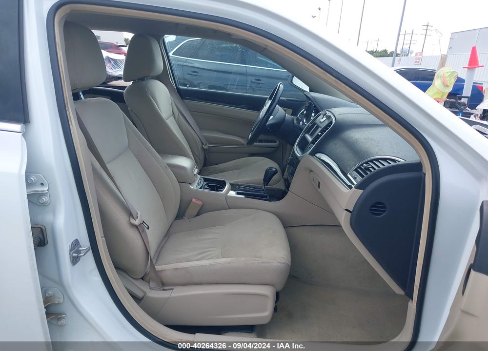 2012 CHRYSLER 300 VIN: 2C3CCAAG0CH104482