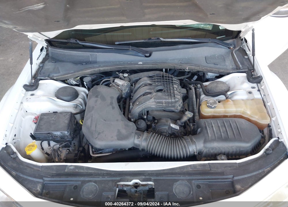 2011 CHRYSLER 300 LIMITED VIN: 2C3CA5CG4BH580212