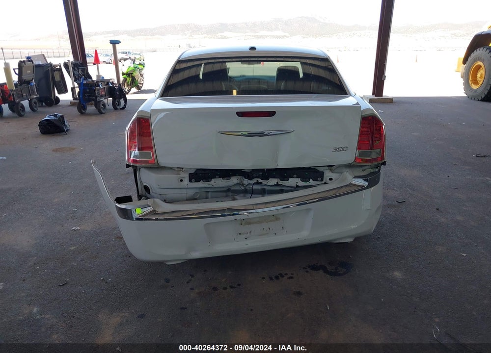 2011 CHRYSLER 300 LIMITED VIN: 2C3CA5CG4BH580212