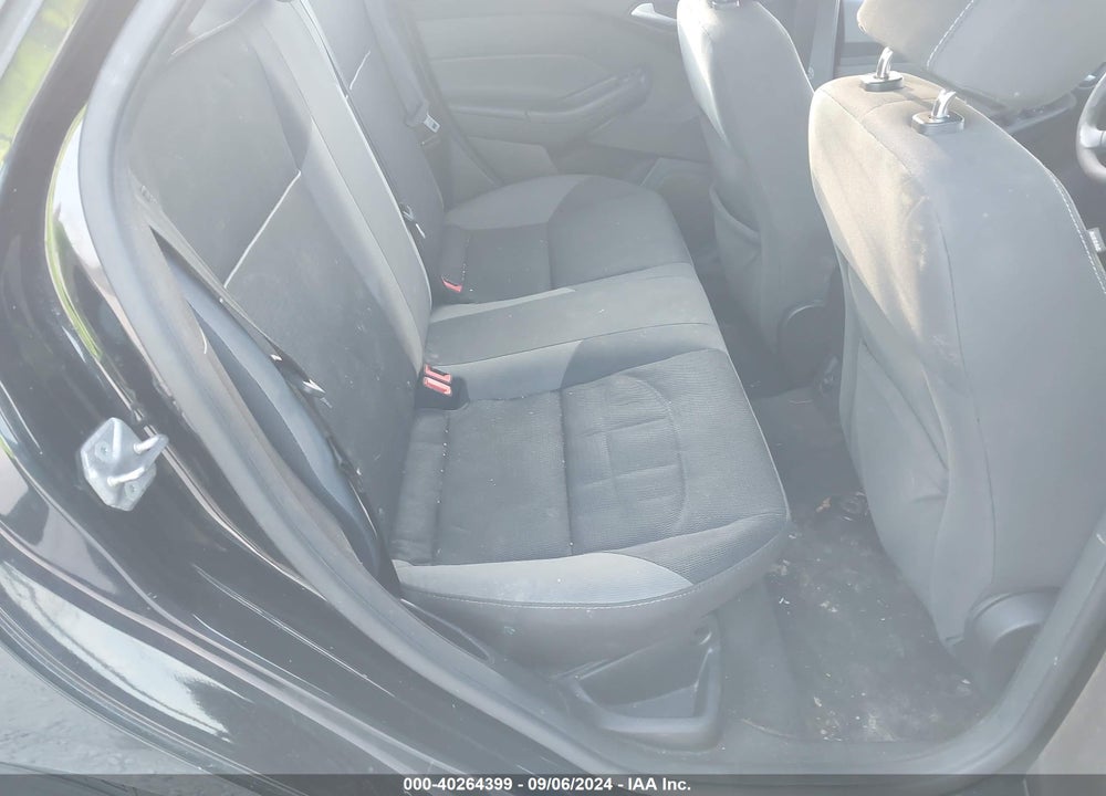 2014 FORD FOCUS SE VIN: 1FADP3F26EL218107