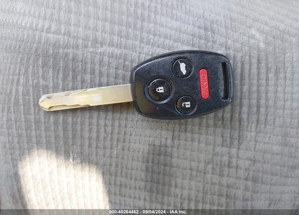2012 HONDA PILOT LX VIN: 5FNYF4H24CB080004