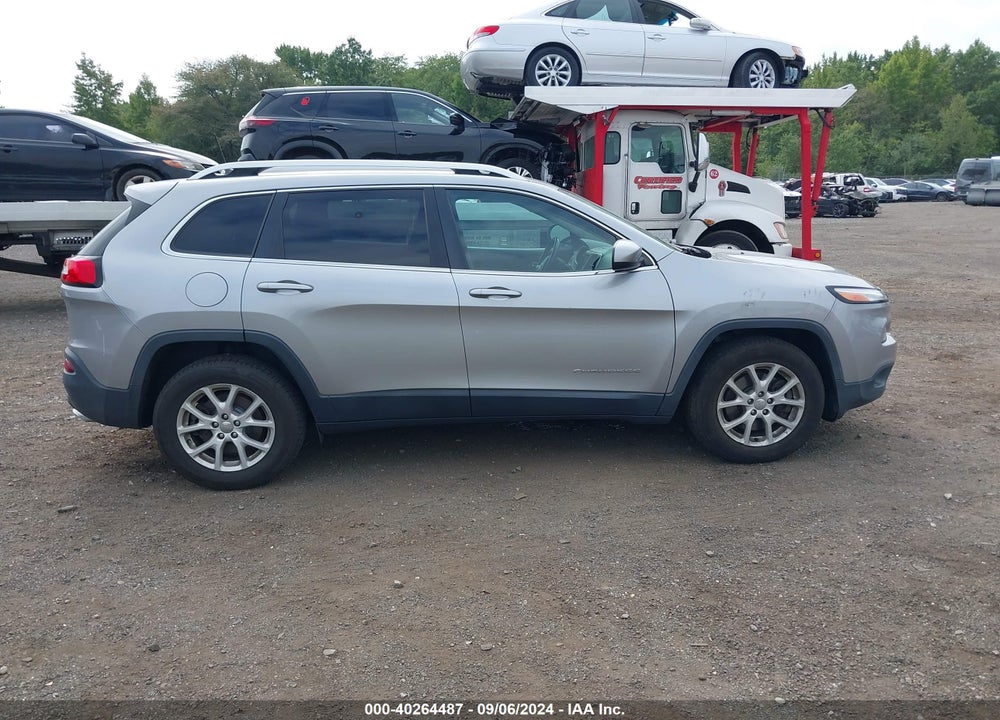 2017 JEEP CHEROKEE LATITUDE 4X4 VIN: 1C4PJMCS2HW567383