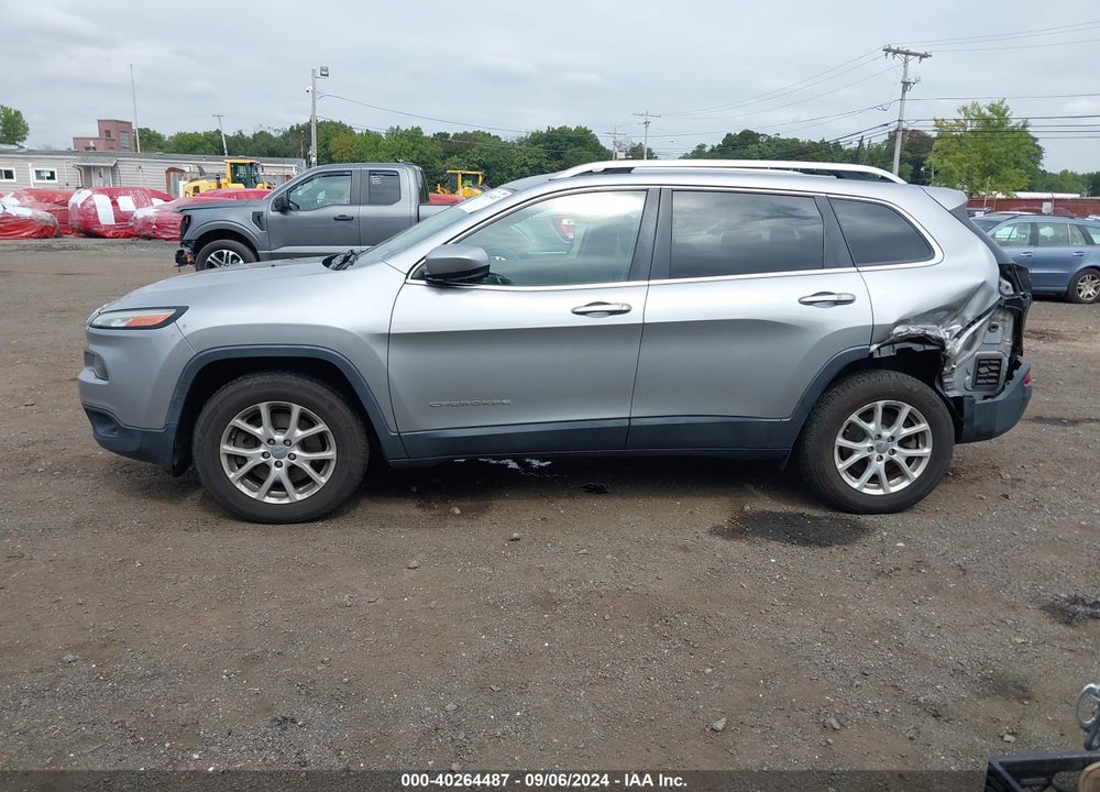 2017 JEEP CHEROKEE LATITUDE 4X4 VIN: 1C4PJMCS2HW567383