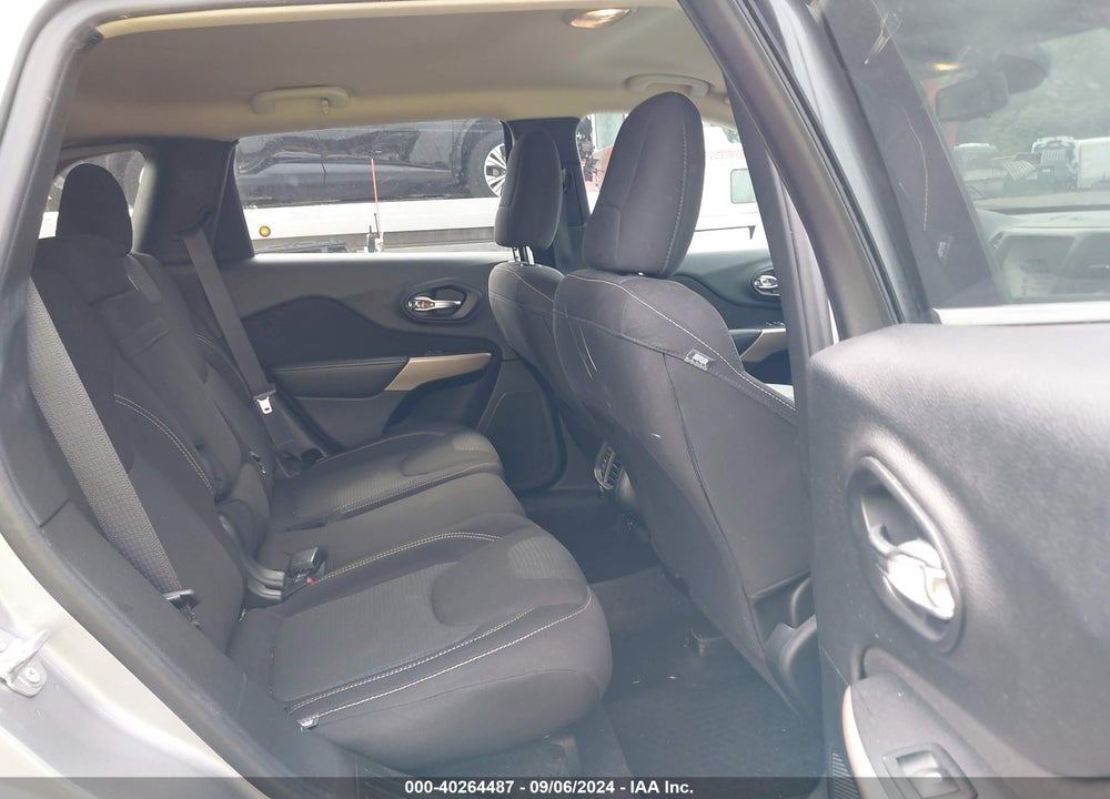 2017 JEEP CHEROKEE LATITUDE 4X4 VIN: 1C4PJMCS2HW567383
