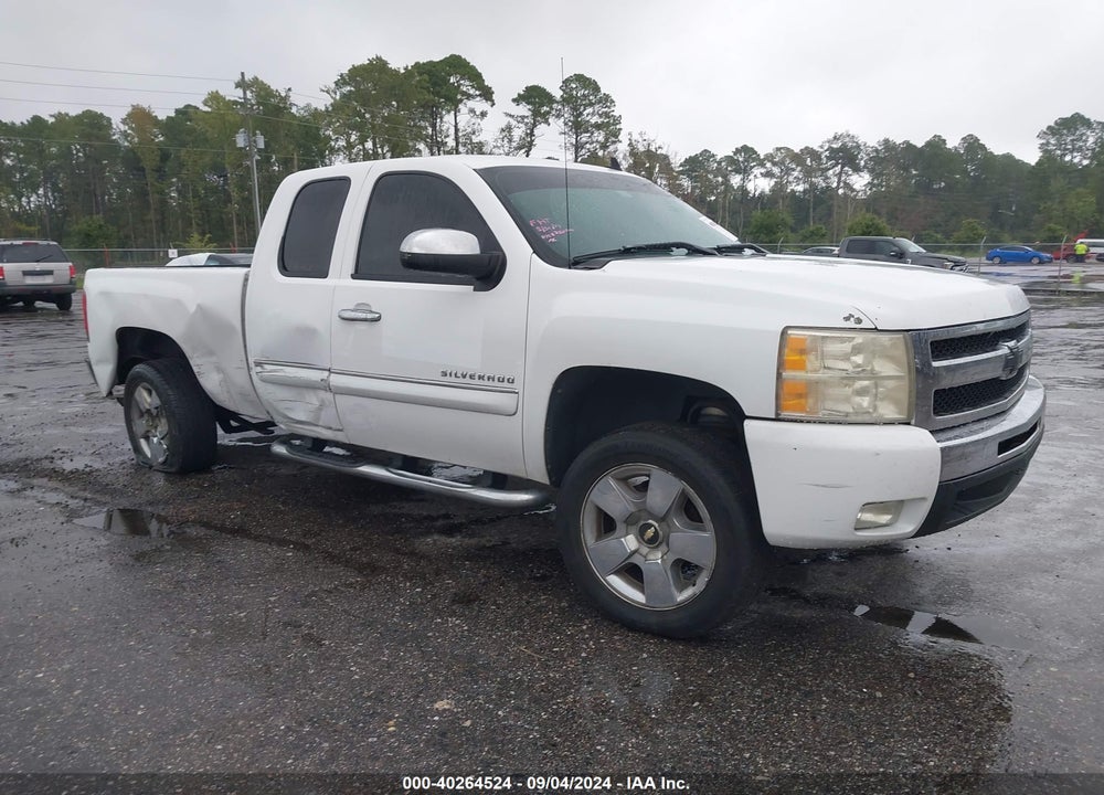 2011 CHEVROLET SILVERADO 1500 LT VIN: 1GCRCSE08BZ255786