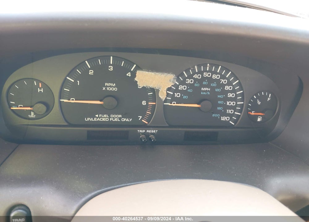 2000 CHRYSLER TOWN & COUNTRY LXI VIN: 1C4GP54G0YB703807