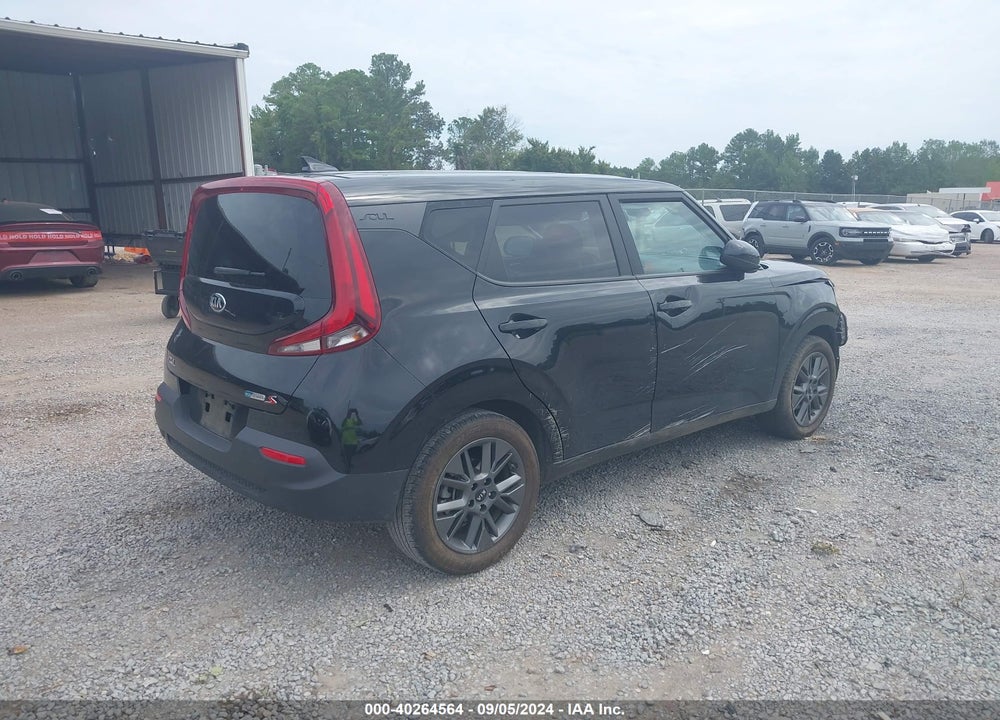 2021 KIA SOUL !/+/S VIN: KNDJ23AU5M7147588