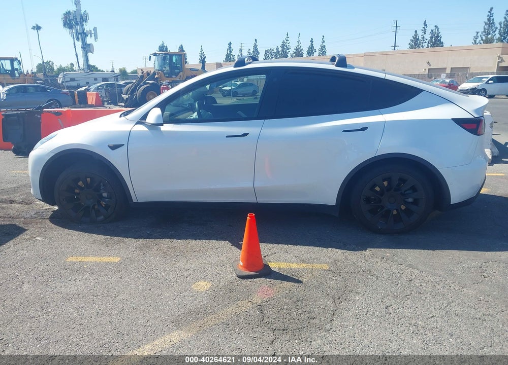 2021 TESLA MODEL Y LONG RANGE DUAL MOTOR ALL-WHEEL DRIVE VIN: 5YJYGDEE8MF095697