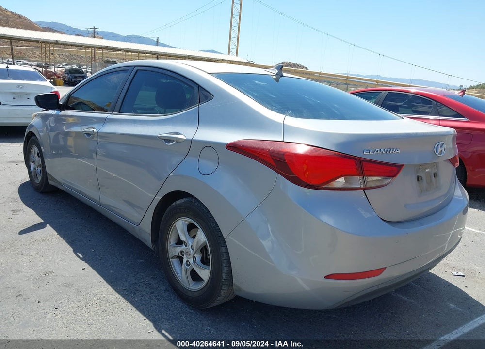 2015 HYUNDAI ELANTRA SE VIN: 5NPDH4AE6FH638941