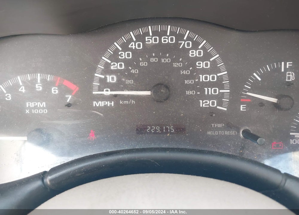 2005 CHEVROLET CLASSIC VIN: 1G1ND52F75M135316