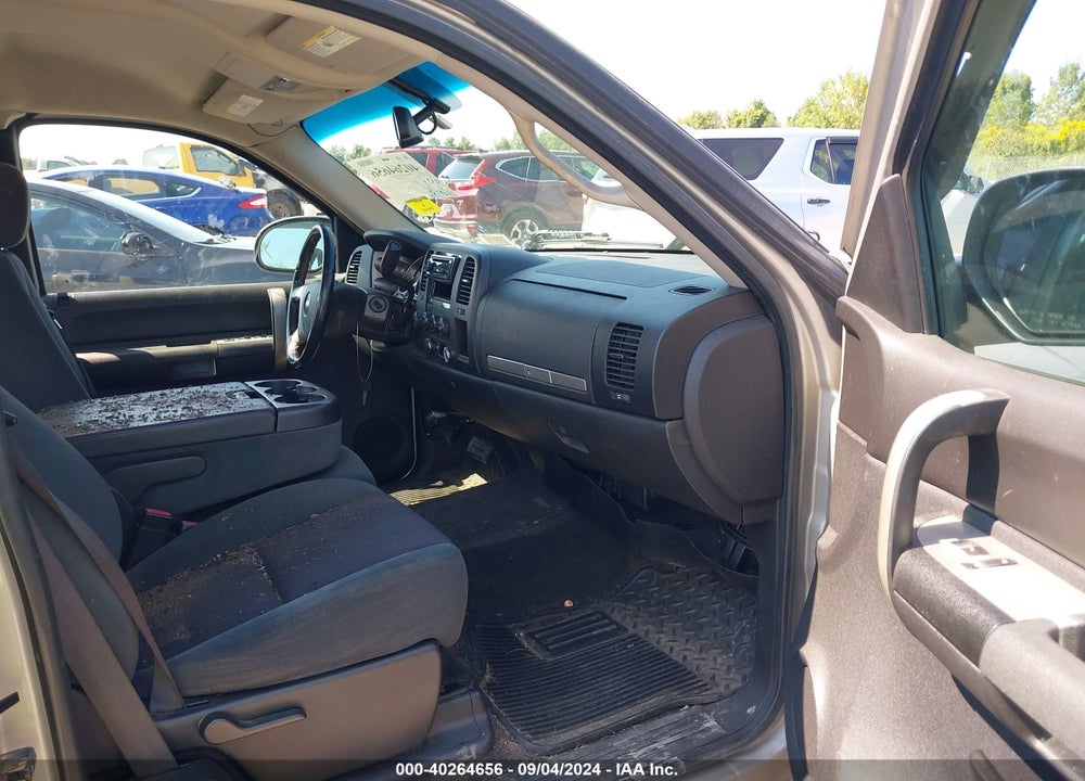 2009 CHEVROLET SILVERADO 1500 LT VIN: 1GCEK29089Z234605