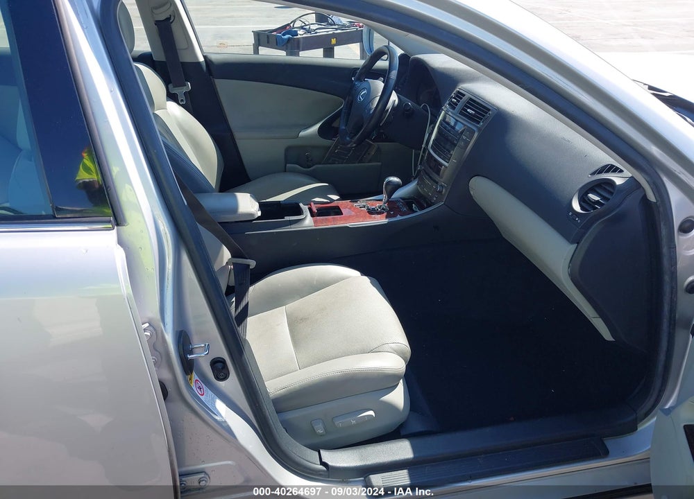 2007 LEXUS IS 250 VIN: JTHBK262772026535