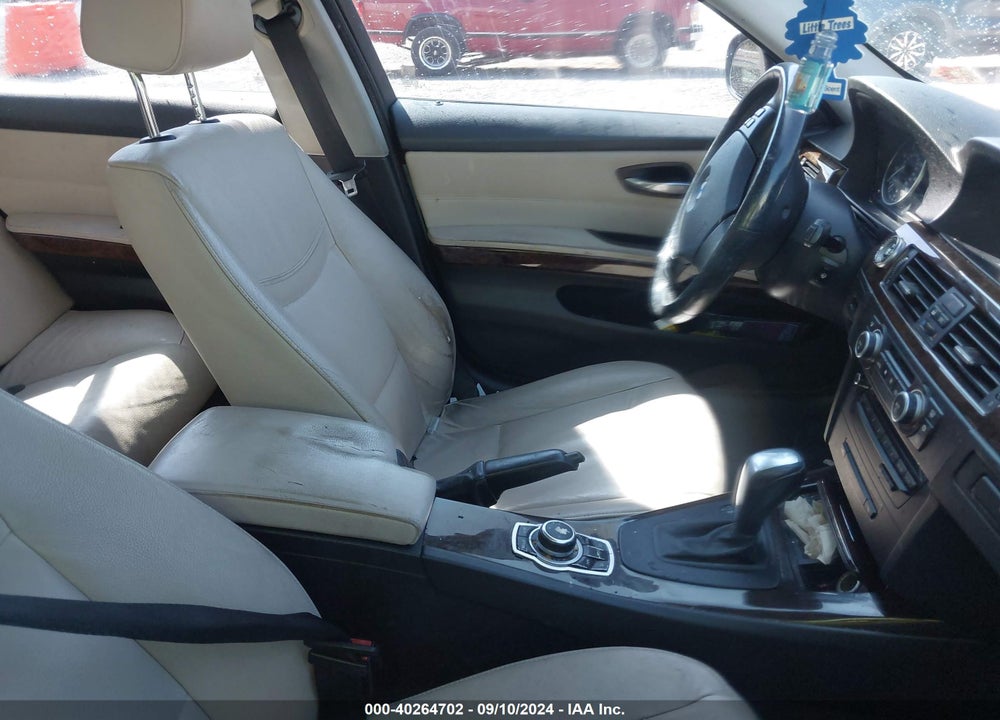 2009 BMW 328I VIN: WBAPH77559NM27494