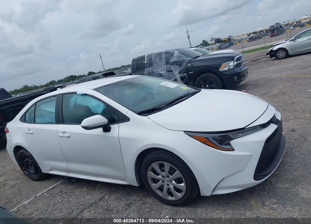 2024 TOYOTA COROLLA LE VIN: 5YFB4MDE3RP202358
