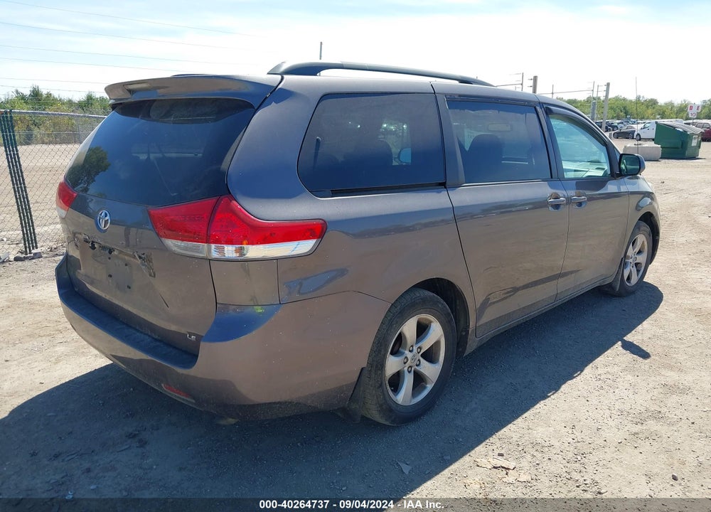 2013 TOYOTA SIENNA LE V6 8 PASSENGER VIN: 5TDKK3DC8DS383262