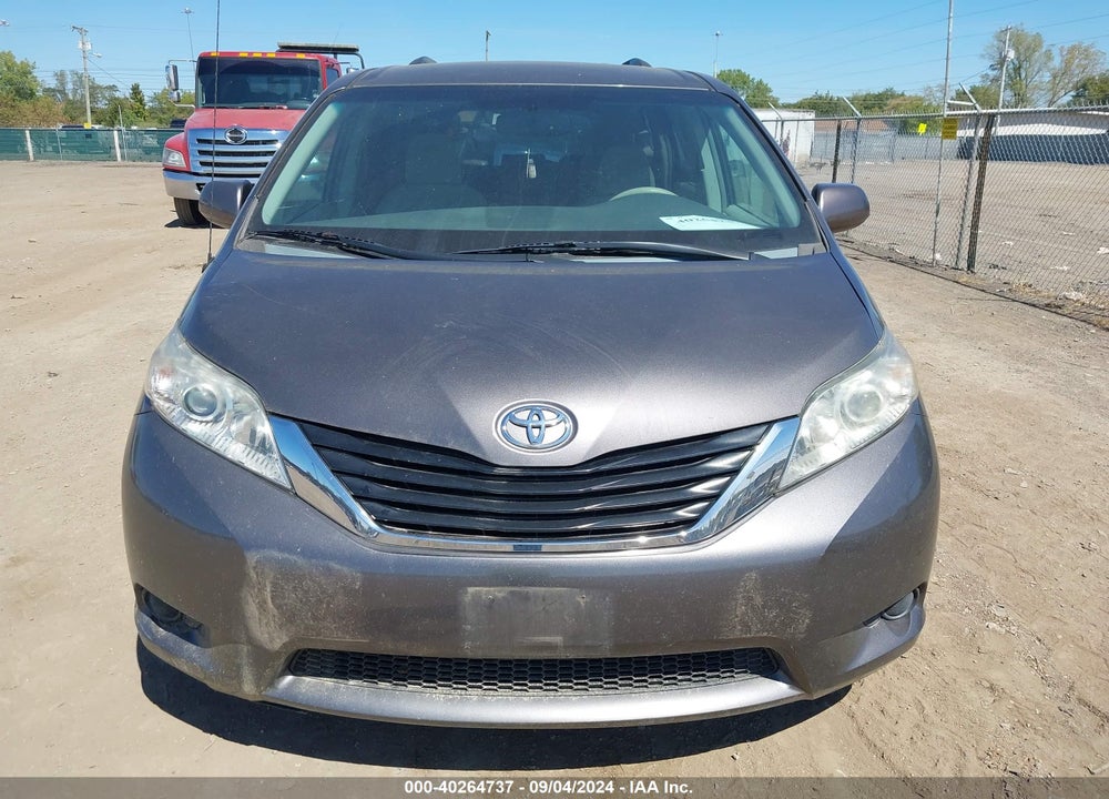 2013 TOYOTA SIENNA LE V6 8 PASSENGER VIN: 5TDKK3DC8DS383262