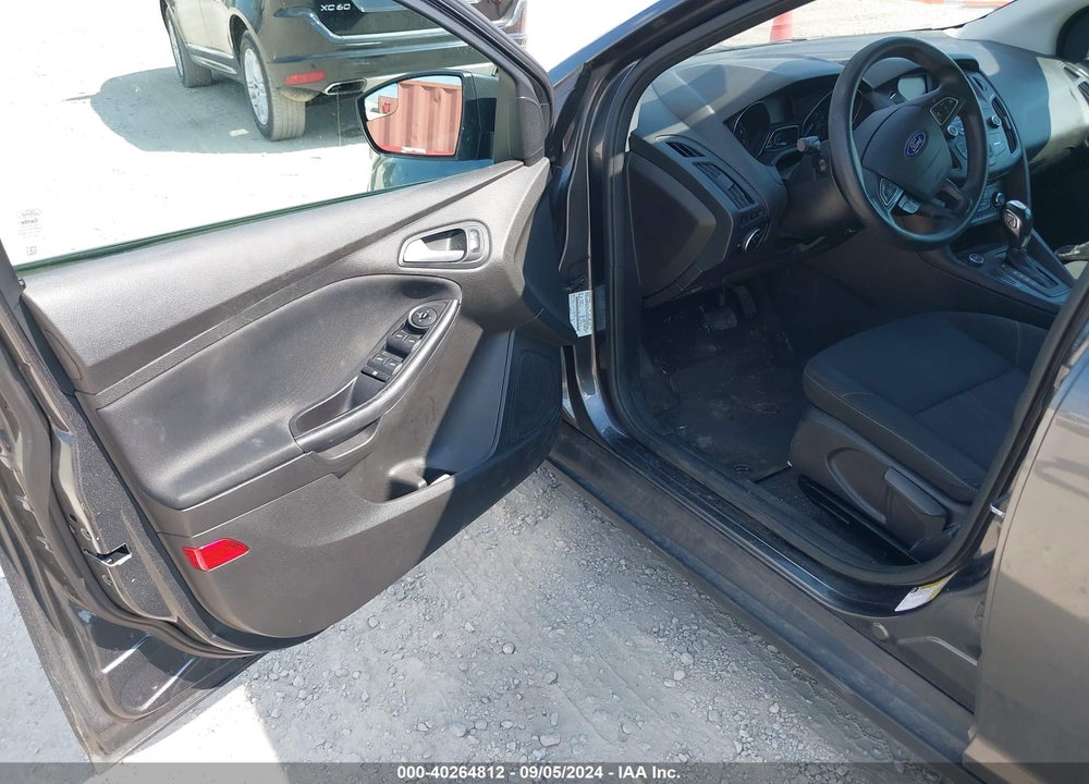 2016 FORD FOCUS SE VIN: 1FADP3K25GL237109