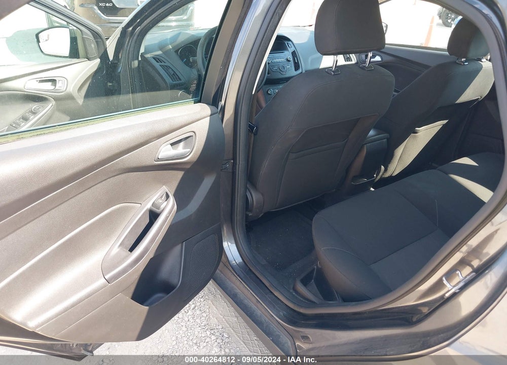 2016 FORD FOCUS SE VIN: 1FADP3K25GL237109