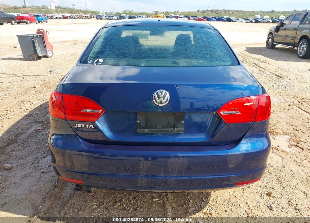 2014 VOLKSWAGEN JETTA 2.0L S VIN: 3VW2K7AJ2EM234760
