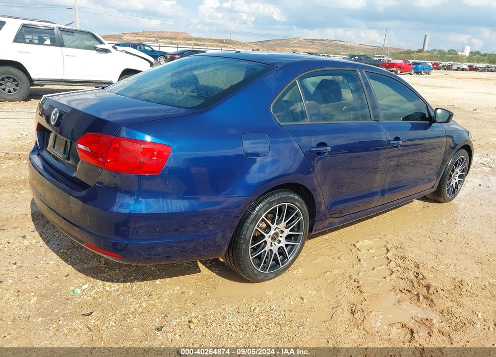 2014 VOLKSWAGEN JETTA 2.0L S VIN: 3VW2K7AJ2EM234760