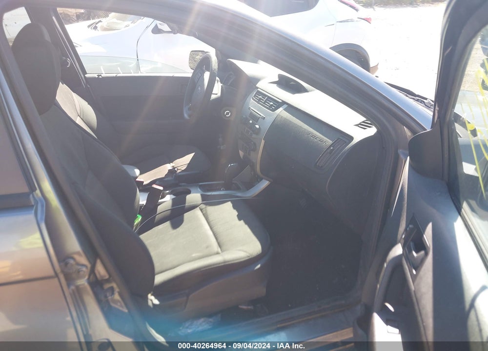 2010 FORD FOCUS SE VIN: 1FAHP3FN6AW204745