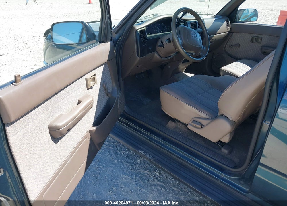 1995 TOYOTA TACOMA XTRACAB VIN: 4TAUN53B1SZ010320