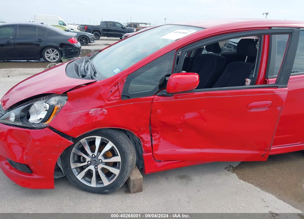 2013 HONDA FIT SPORT VIN: JHMGE8H68DC078780