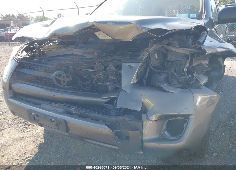 2011 TOYOTA RAV4 VIN: JTMJF4DV2B5044040