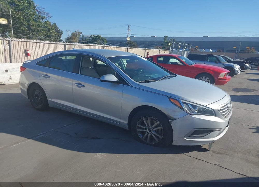 2017 HYUNDAI SONATA VIN: 5NPE24AF2HH523559