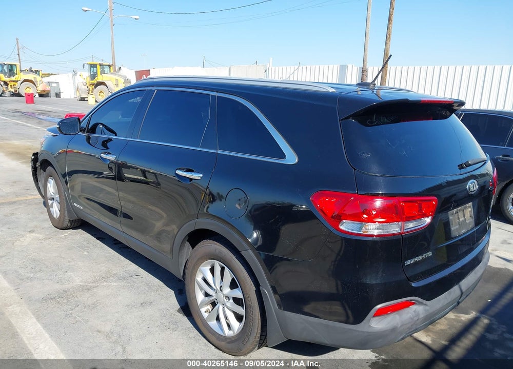 2018 KIA SORENTO 3.3L LX VIN: 5XYPGDA58JG425926