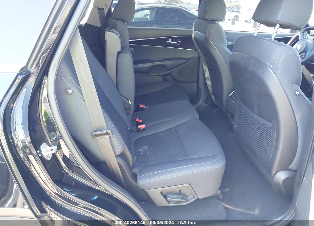 2018 KIA SORENTO 3.3L LX VIN: 5XYPGDA58JG425926